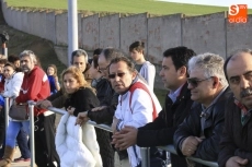 Foto 9 - El pucelano Sur vence por la m&iacute;nima al Helm&aacute;ntico en Los Cuernos