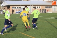 Foto 6 - El pucelano Sur vence por la m&iacute;nima al Helm&aacute;ntico en Los Cuernos