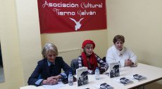 Mª del Carmen Prada presenta su novela en la Asociación Tierno Galván 