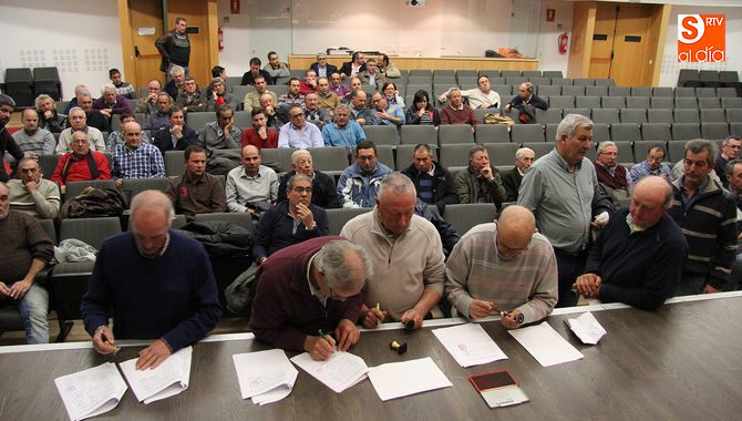Cerca de 70 alcaldes de las comarcas de Vitigudino y Ledesma solicitan a Herrera su intervención