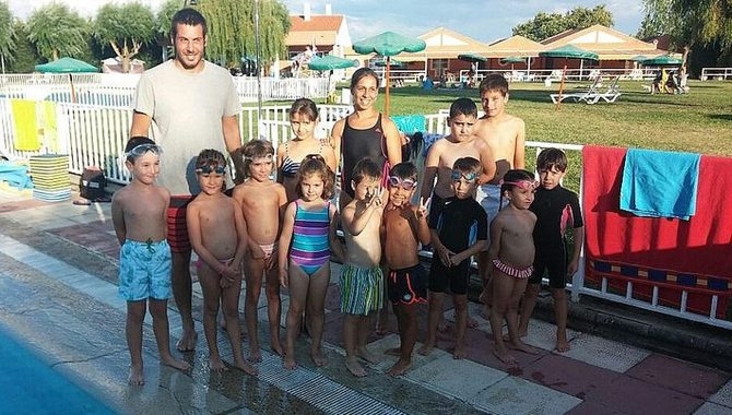 Curso de natación impartido también por Israel Vera el año pasado