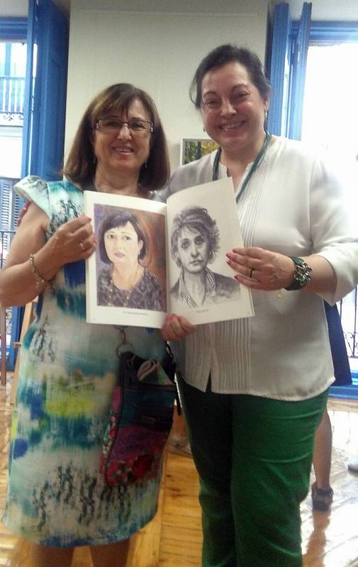 Foto 2 - La pintora María José Sardón pone su rostro en el libro ‘Autorretratos’ de la AEPE