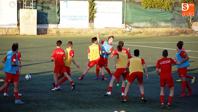 Entrenamiento del Santa Marta en el Alfonso San Casto