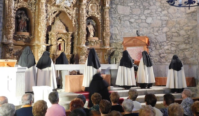Representación en la iglesia de La Garganta