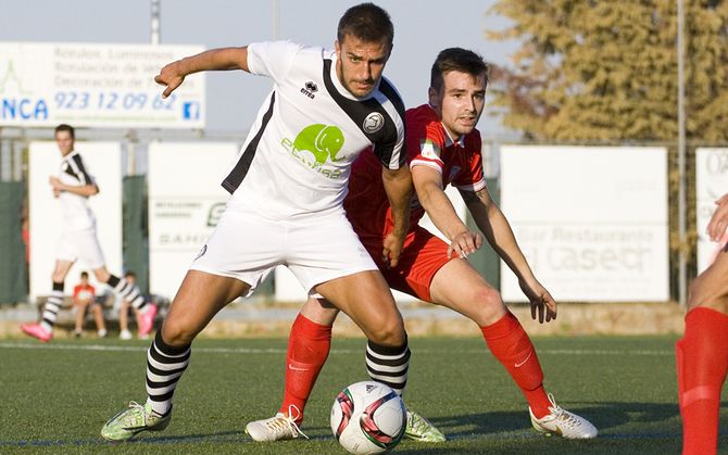 Manu González renueva con Unionistas y jugará cedido en el Santa Marta