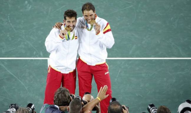 Rafa Nadal y Marc López, medalla de oro al ganar la final de dobles de Río 2016  