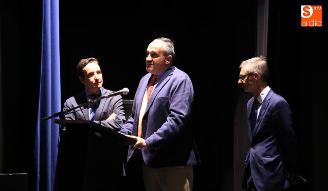 La inaguración ha tenido lugar en el Teatro Juan del Enzina. Foto: Alberto Martín n