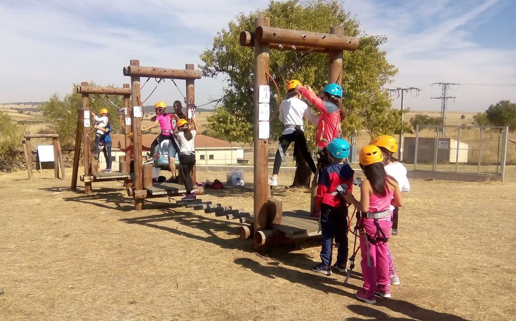 Foto 3 - La visita de escolares a San Felices continúa con los alumnos del CRA Campo de Argañán  