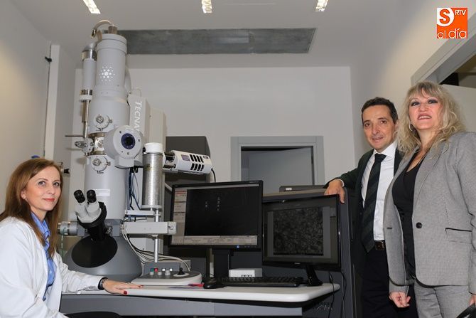 Presentación del nuevo microscopio Servicio de Microscopía de la Universidad de Salamanca