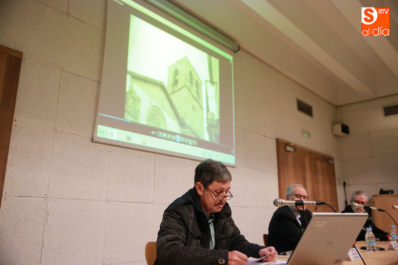 Foto 5 - Las vivencias de Unamuno en Candelario expuestas en una intensa conferencia  