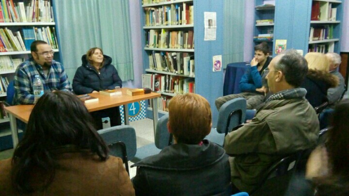 El club de lectura despide el año con la visita de Raúl Mateos