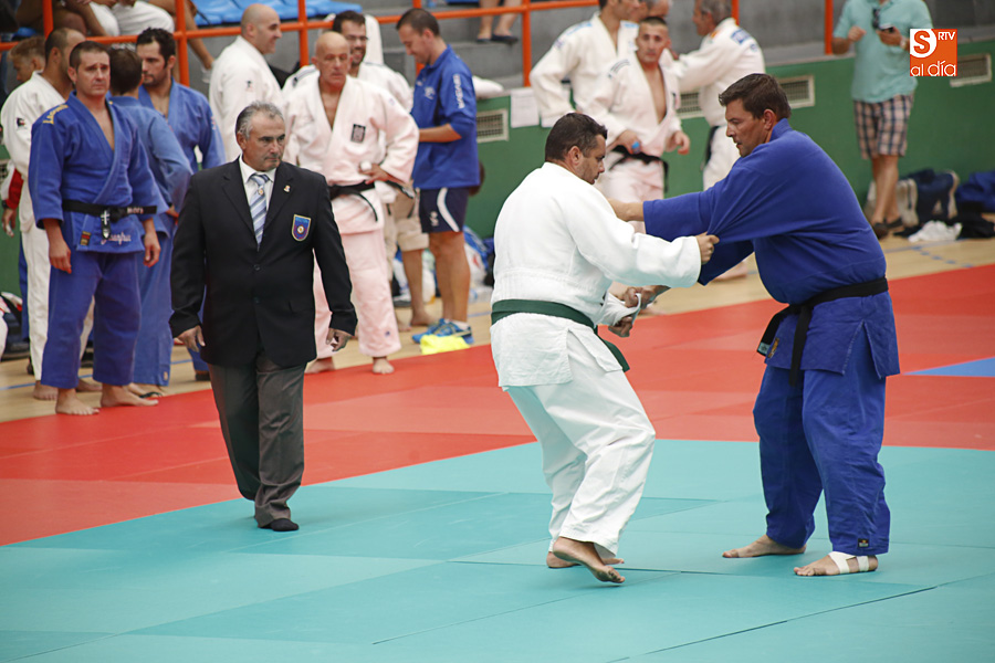 Dos judokas en un enfrentamiento pasado
