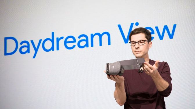 Daydream View, un dispositivo de realidad virtual lanzado el año pasado por Google