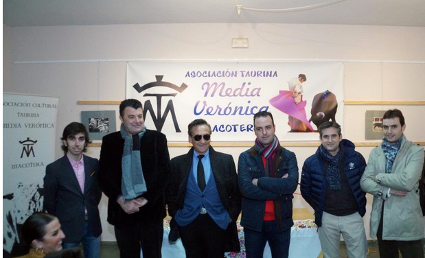 Foto 1 - La asociación taurina ‘Media Verónica’ de Macotera se mueve, y bien