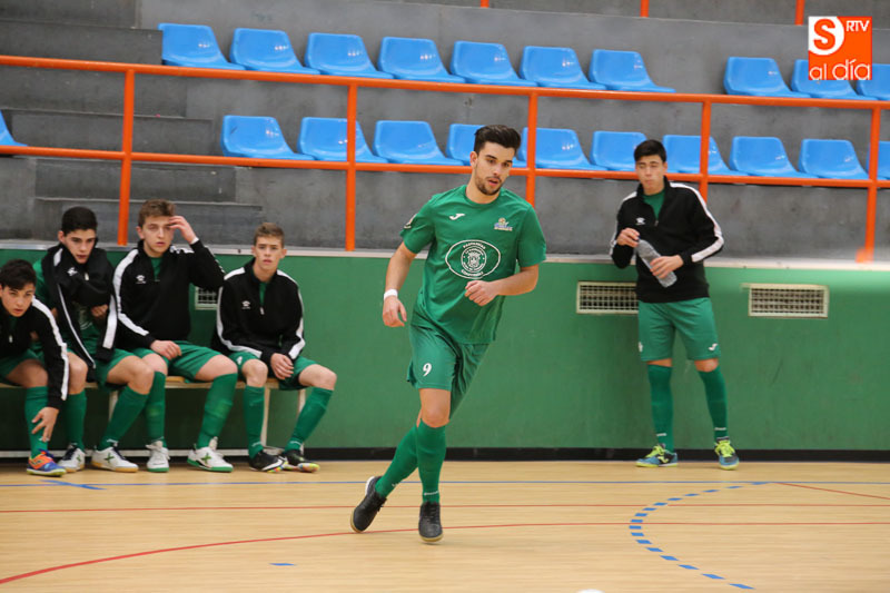 Raúl, jugador de la Madrileña Albense, en el partido frente al Salamanca FS