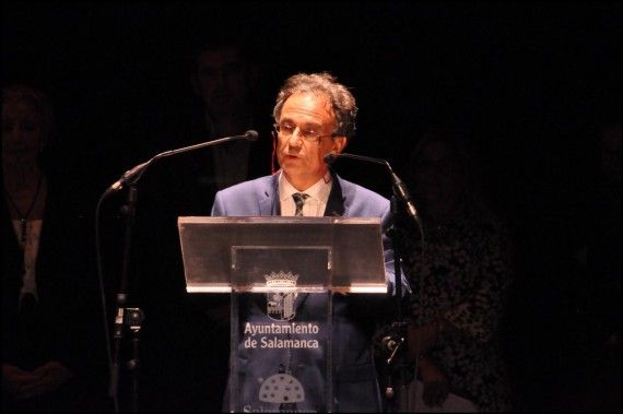 José Pulido leyendo en el XIX Encuentro de Poetas Iberoamericanos. Foto: José Amador Martín