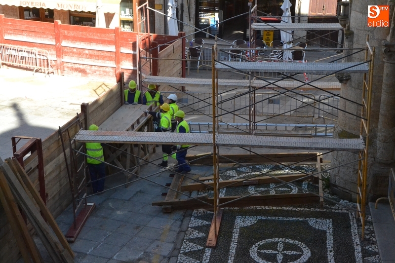 El Ayuntamiento inicia el montaje de su tablao tras completar el ‘rectángulo mágico’  