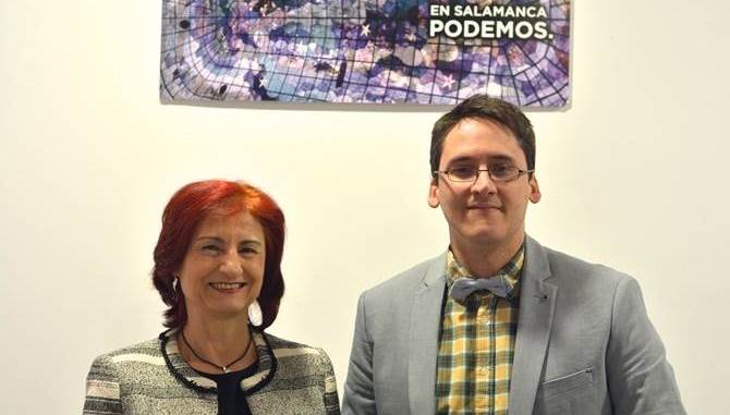 Mª Carmen Díez Sierra, vicesecretaria General de Podemos Salamanca, e Ignacio Paredero, secretario General de la formación morada en Salamanca