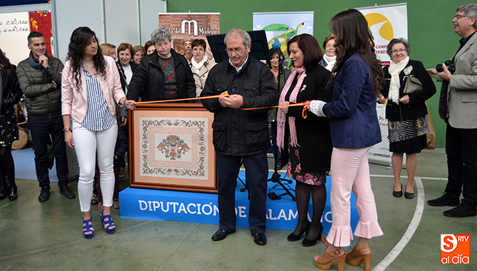 Francisco Blázquez, alcalde de Macotera, inauguraba junto a representantes provinciales la XI Feria Agroalimentaria y III Macoinnova de Macotera