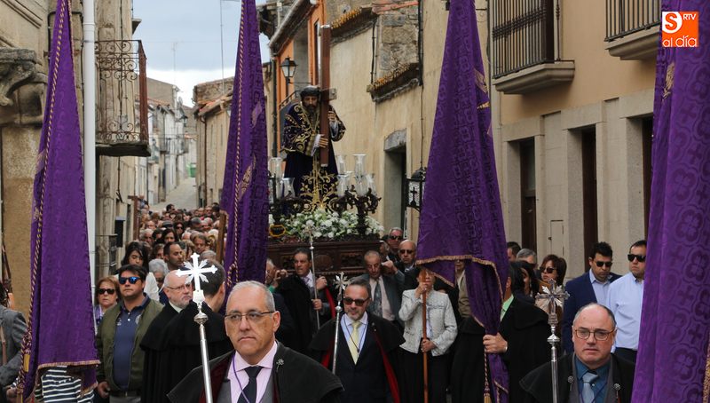 La procesión a su llegada a la plaza de San Felices / REP. GRÁFICO: MARIBEL SÁNCHEZ Y MANUEL N. BOGAZ
