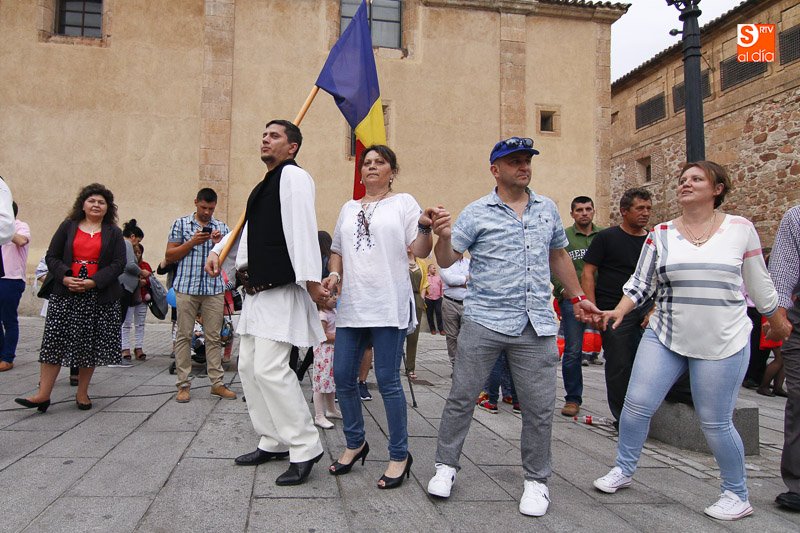 Foto 4 - Música y bailes tradicionales para celebrar el Día de los Rumanos