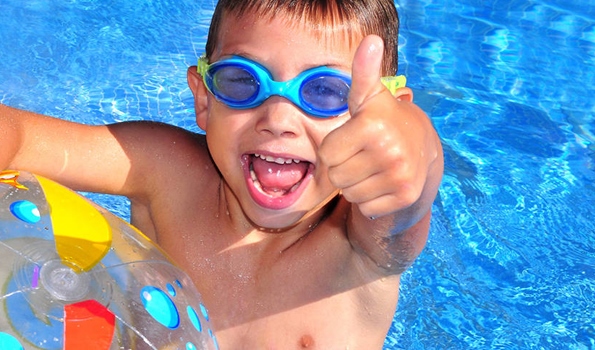 El Centro Acuático abre la inscripción para sus cursos intensivos veraniegos de natación  
