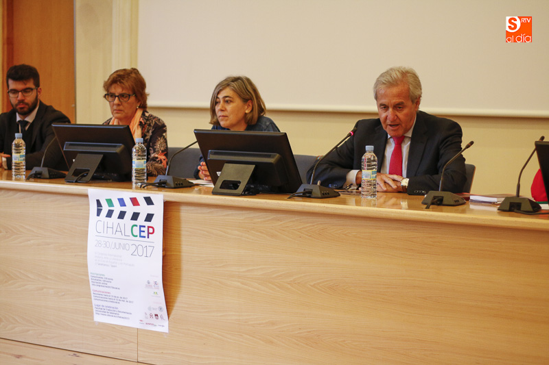 Foto 6 - Una conferencia del director de la Real Academia Española abre el CIHALCEP