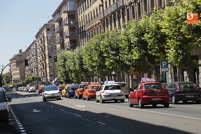 Foto 2 - Las autoescuelas exigen en la calle el fin de la huelga de los examinadores