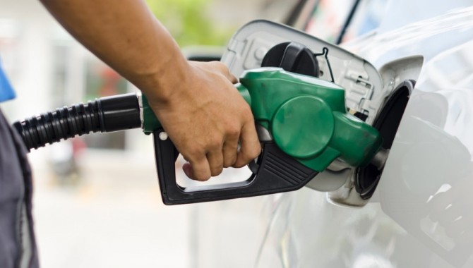 Los precios del combustible han subido con motivo de la operación salida de las vacaciones de agosto