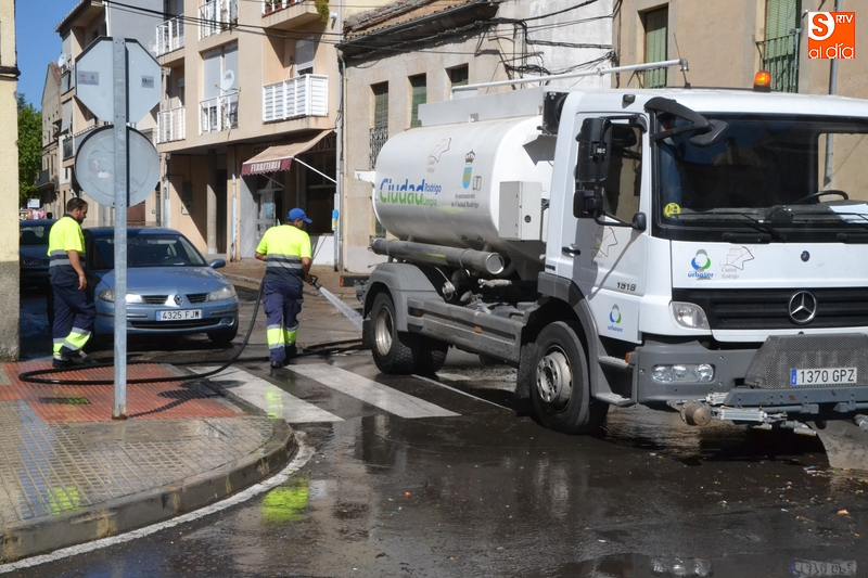 Día de limpieza total en el barrio de San Cristóbal tras el Martes Chico  