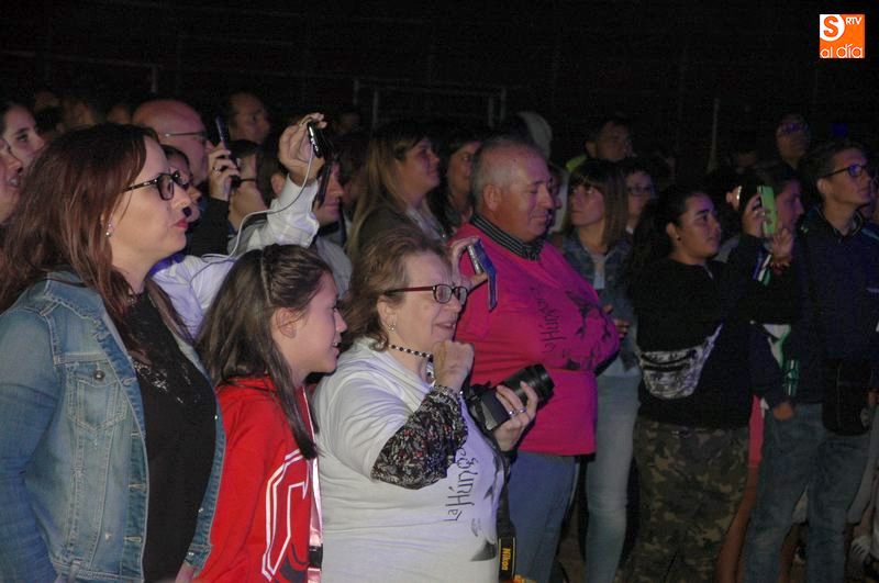 Foto 6 - Los Rebujitos y La Húngara animan la noche grande de Peralejos de Abajo  
