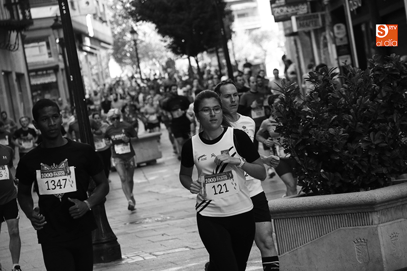 Foto 4 - Ana María Cortés y Pedro Ramos se imponen en una multitudinaria VIII Carrera de los 1.000 pasos