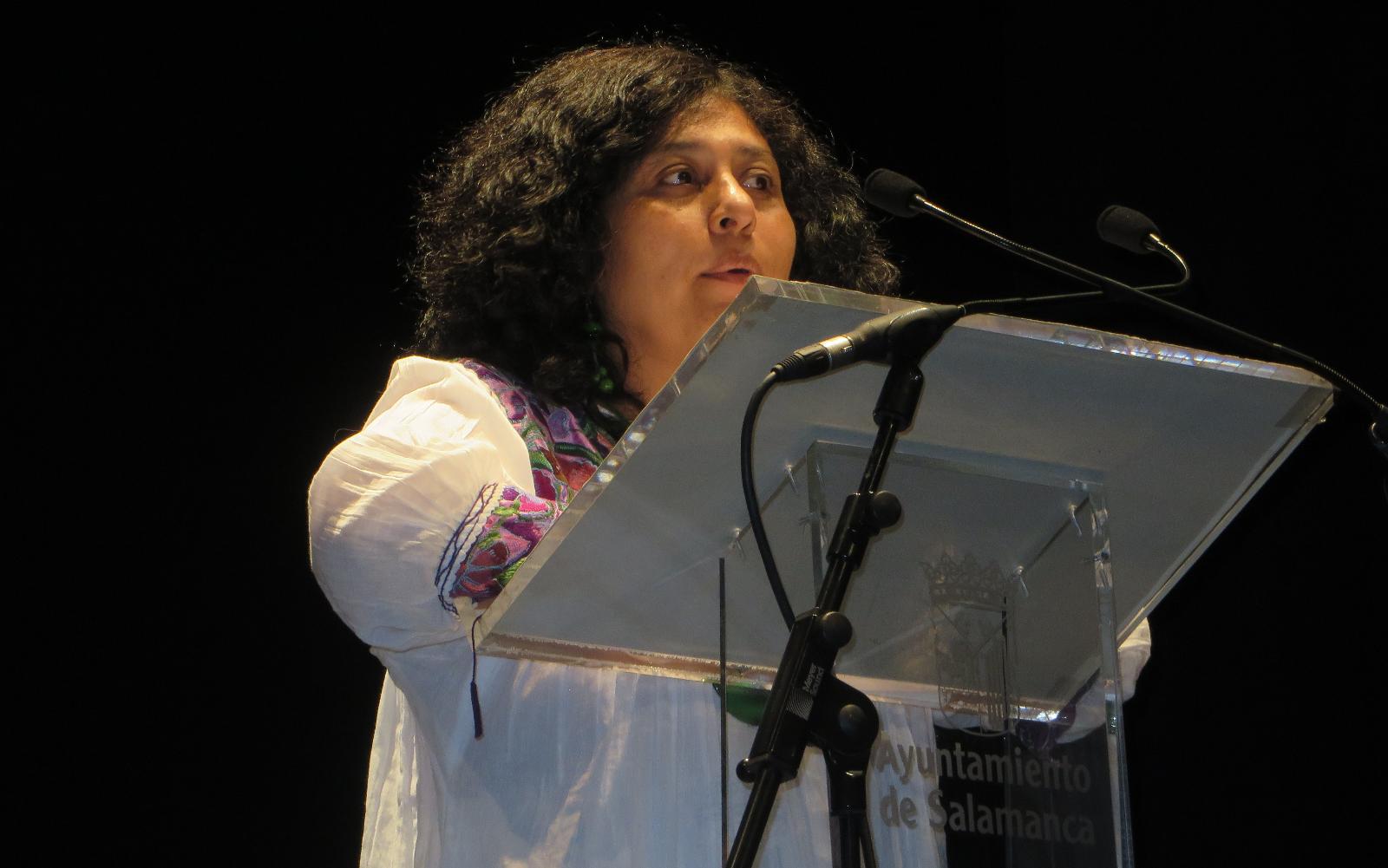 Foto 6 - La boliviana Paura Rodríguez Leytón recibe el Accésit del IV Premio Internacional de Poesía...