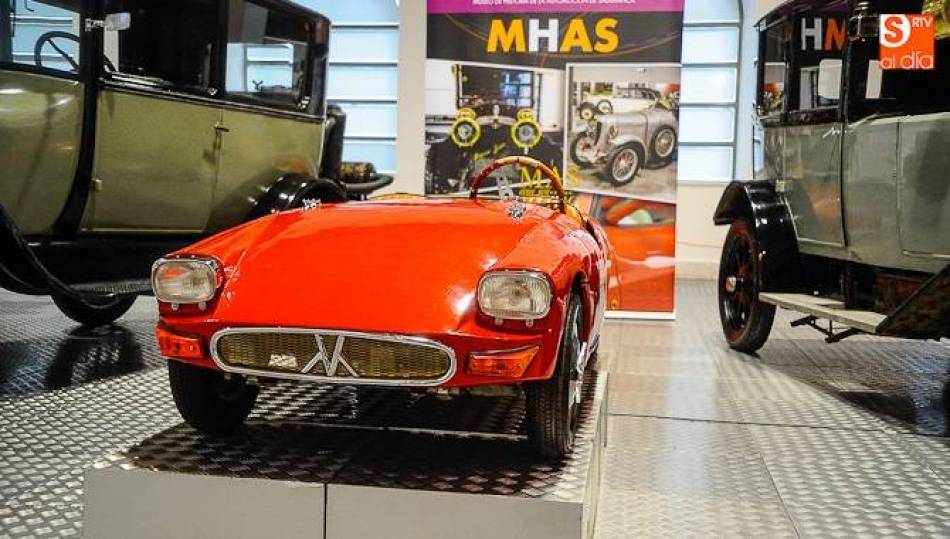 El Ayuntamiento da los primeros pasos para comprar seis vehículos históricos del Museo de la...