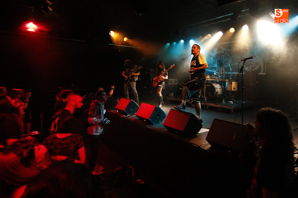 Foto 6 - Ocho grupos de metal y rock ofrecen su potente directo en el 'Farbidden Fest' de Salamanca  