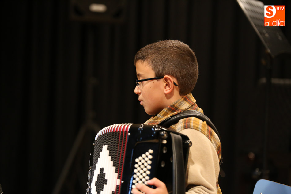 Foto 3 - Intensa y emotiva audición de acordeón de la Escuela de Música Santa Cecilia  