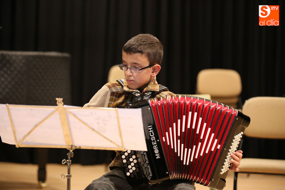 Foto 2 - Intensa y emotiva audición de acordeón de la Escuela de Música Santa Cecilia  