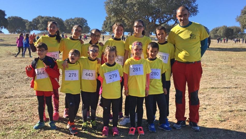 Participantes del CD Los Leones de Vitigudino en los Juegos Escolares