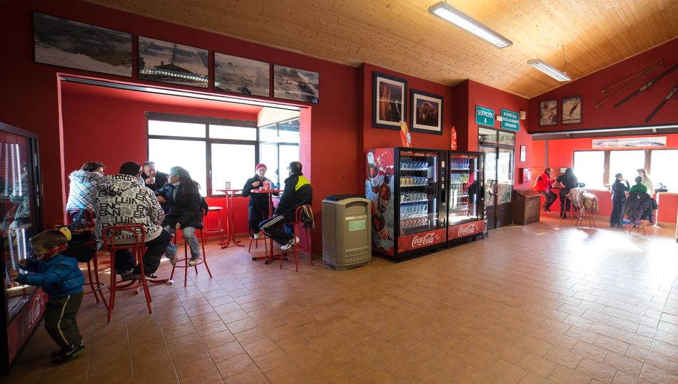 Cafetería de la estación de esquí La Covatilla