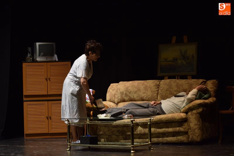 Foto 7 - El grupo Al Alba Teatro representa la obra &lsquo;Prefiero los viaje del Imserso&rsquo;