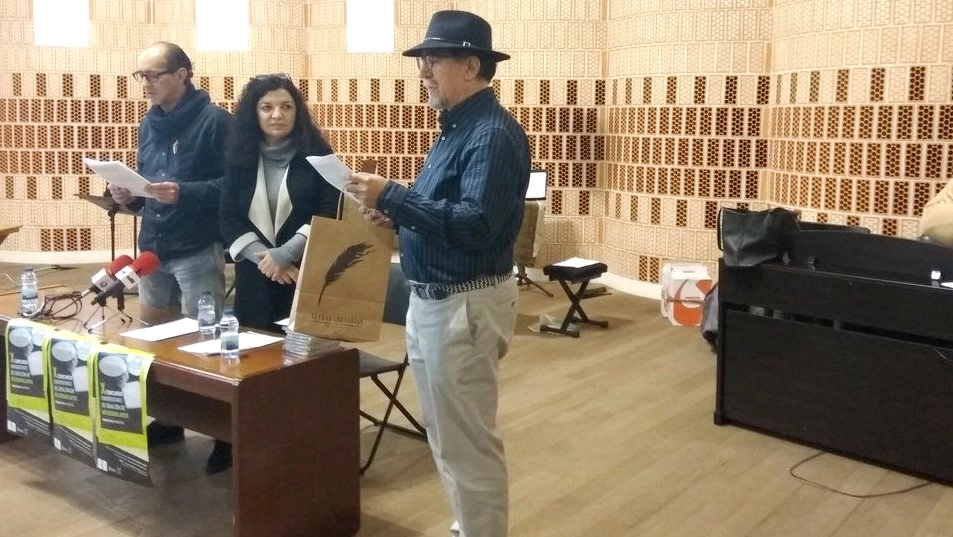 Foto 2 - Ra&uacute;l Clavero gana el X concurso de microrrelatos de la USAL