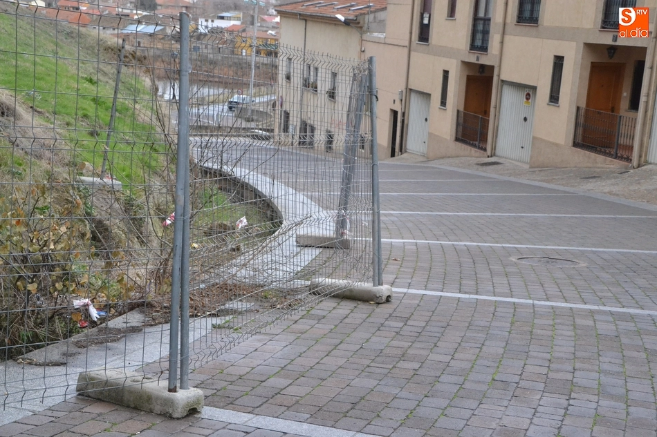 Foto 4 - El escarpe del Parador, a&uacute;n pendiente de soluci&oacute;n  