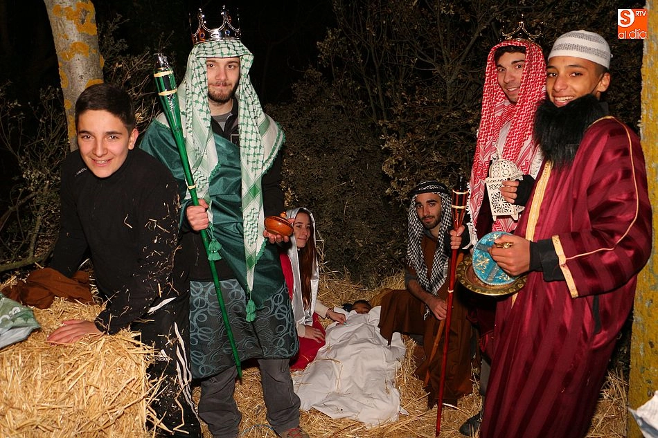 Foto 11 - La Feria del Bel&eacute;n defiende la tradici&oacute;n del nacimiento navide&ntilde;o