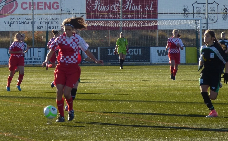 Foto 6 - Carmen anota su primer gol con la Selecci&oacute;n auton&oacute;mica, que cae derrotada frente a Extremadura  