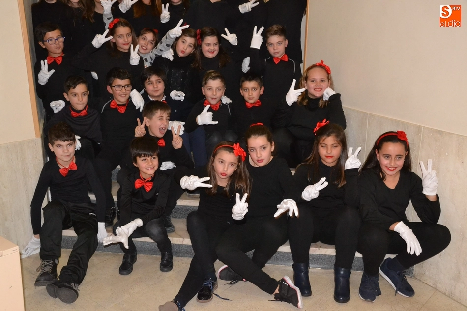 Foto 9 - Misioneras-Santa Teresa derrocha creatividad en su doble funci&oacute;n navide&ntilde;a  