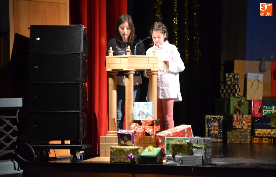 Foto 6 - Misioneras-Santa Teresa derrocha creatividad en su doble funci&oacute;n navide&ntilde;a  