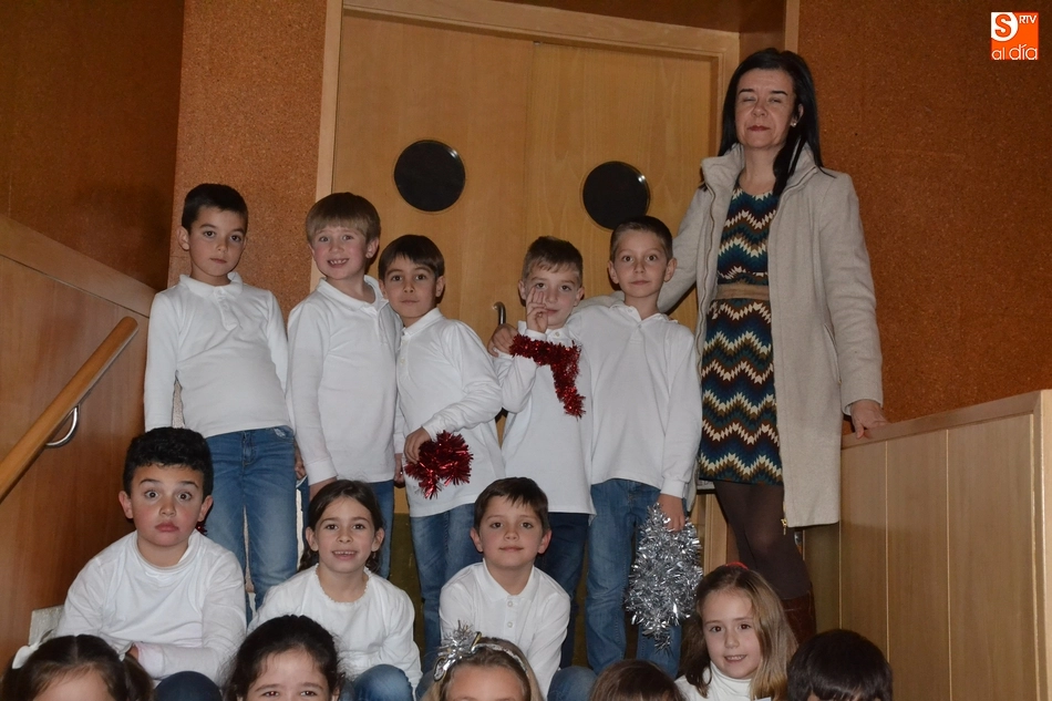 Foto 3 - Misioneras-Santa Teresa derrocha creatividad en su doble funci&oacute;n navide&ntilde;a  