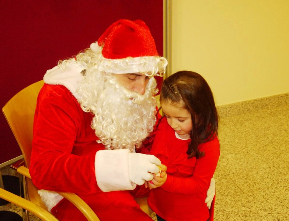 Foto 4 - Pap&aacute; Noel visita Carbajosa