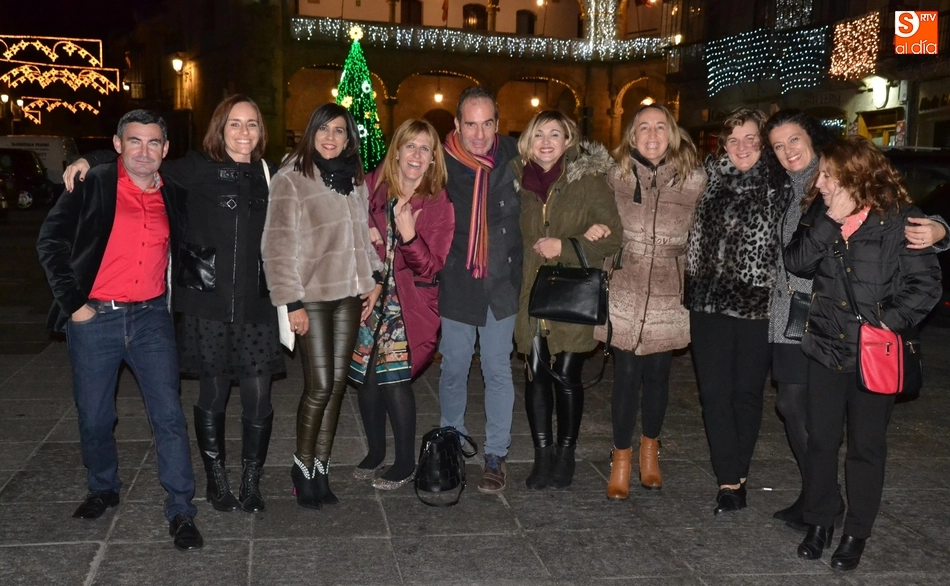 Foto 2 - Los profesores de San Francisco celebran la llegada de la Navidad con una larga jornada festiva  