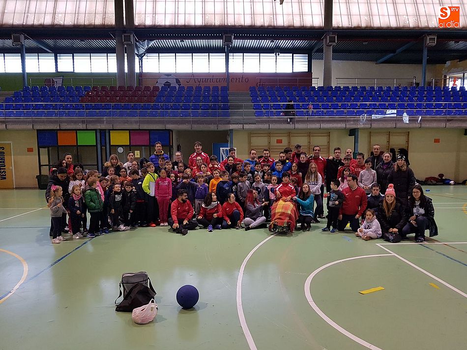 Medio centenar de niños y adolescentes participaron en la VIII Jornada de Deporte adaptado de Guijuelo